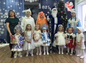 Новогодний утренник в группе "Ягодки" Новогодний утренник в группе "Ягодки".