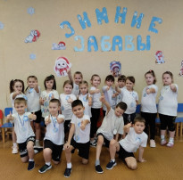 "Зимние веселые старты" в группе "Звездочки" "Зимние веселые старты" в группе "Звездочки".