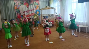 Утренник, посвященный празднику 8 Марта по мотивам сказки: "Красная шапочка" в группе "Солнышко" Утренник, посвященный празднику 8 Марта по мотивам сказки: "Красная шапочка" в группе "Солнышко".