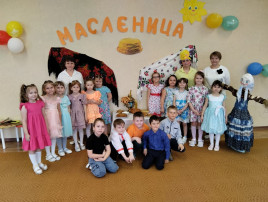 Масленица в группе "Пчелки" Масленица в группе "Пчелки".