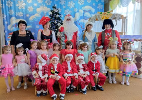 Новый год в группе "Капитошки" Новый год в группе "Капитошки".